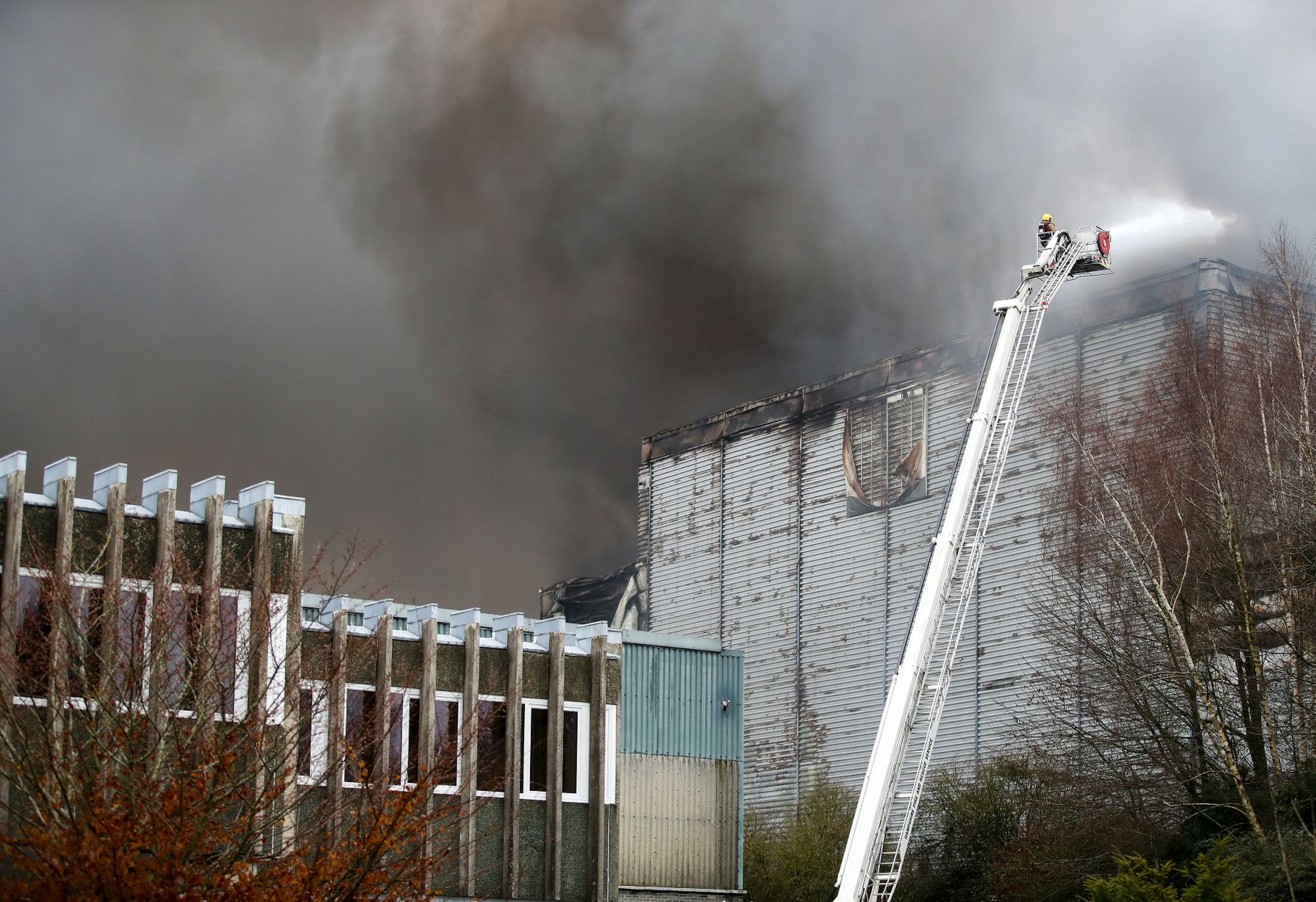 0_Ocado-warehouse-fire.jpg